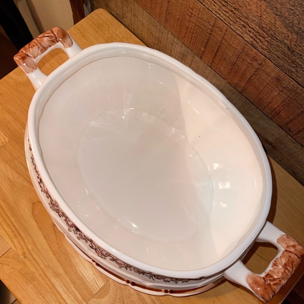 Vintage soup toureen with lid - Picture 2 of 10
